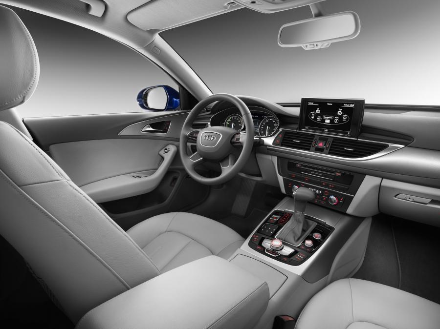 Интерьер Audi A6 L 40 e-tron (4G, C7) 2016 года  (фото 11 из 32)